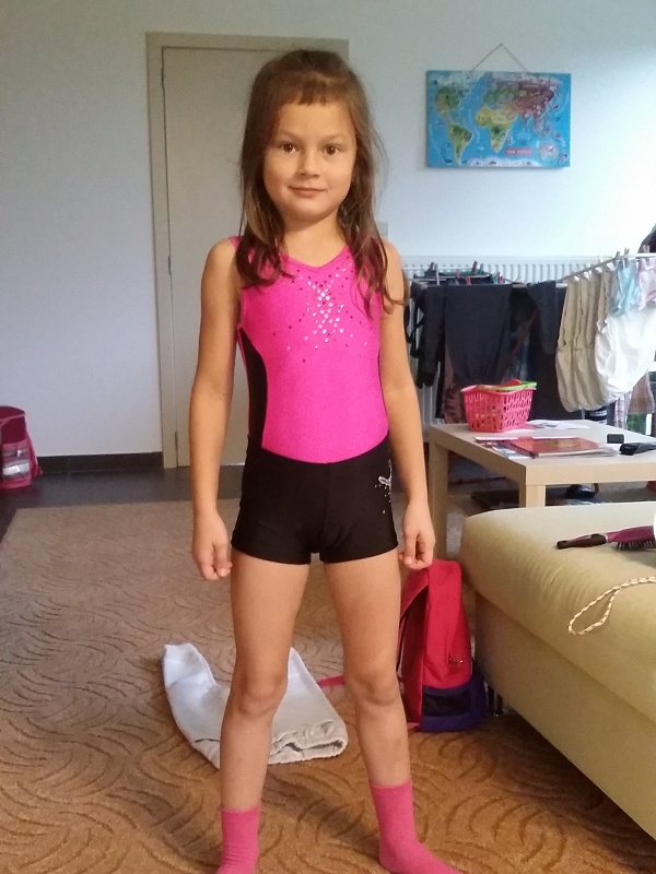 nae gymnastka